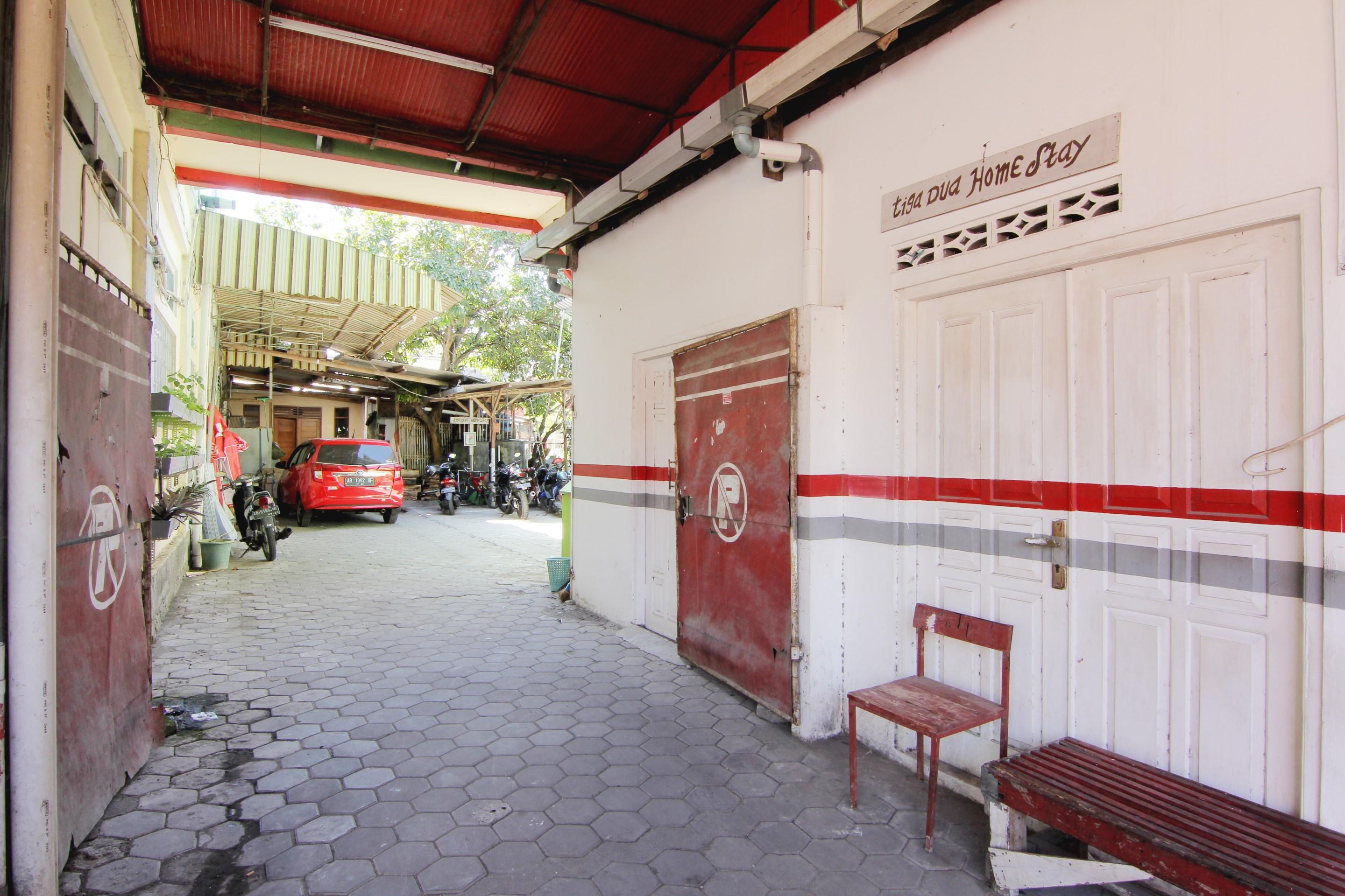 Tiga Dua Homestay Yogyakarta Eksteriør billede